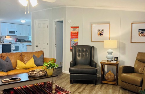 Russellville Cottage | Three Little Birds Canal Home