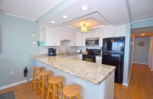 Midtown Ocean City Condo | Thunder Island 14A-Baywater 39th St, Free WiFi, Pool, Elev, W/D, AC