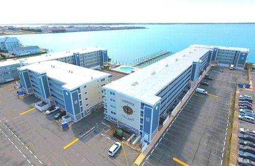 Midtown Ocean City Condo | Thunder Island 61B-Baywater 39th St, Free WiFi, Pool, Elev, W/D, AC