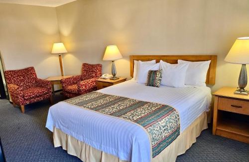Norman Hotel | Thunderbird Lodge, Norman, OK