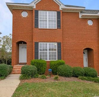 Auburn House | Tiger's Den On Dean In Auburn