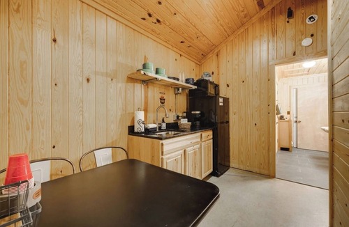 Amity Cabin | Timber Lodge Ranch - Studio 4