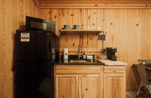 Amity Cabin | Timber Lodge Ranch - Studio 1