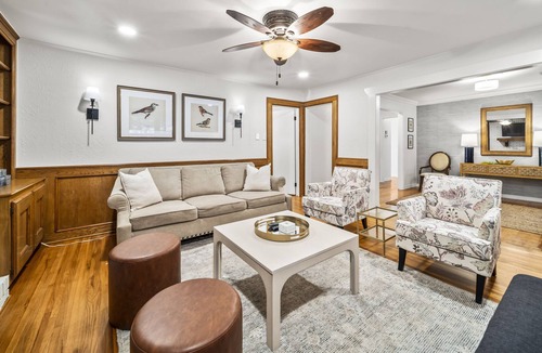 Turner Park House | Timeless Tulsa: 1940s Bungalow Expo 3BR/3BA