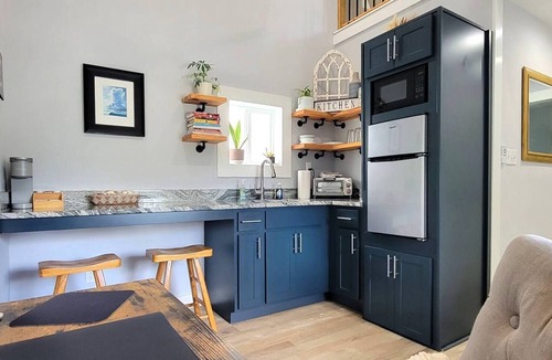 Kings Grant House | Tiny Home with Loft, Short Drive to WB
