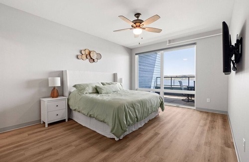 Lake City Condo | Top floor unit with huge patio overlooking Lake Pepin - Unit 304