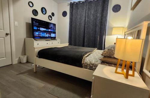 Richmond Valley House | Top Rated - Upscale-Cozy-Stylish-Affordable - free parking