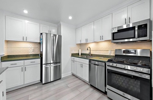 Beach Haven Terrace House | TOTALLY RENOVATED 6 BEDROOM HOME NEXTDOOR TO PICKLEBALL COURTS!