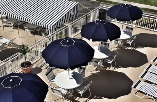 Ventnor City Condo | Totally renovated Oceanfront Condo 5 minutes from Atlantic City Casinos