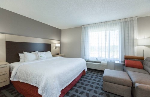 Winchester Hotel | TownePlace Suites by Marriott Winchester