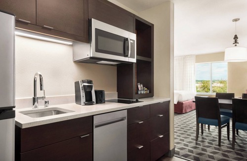 Janesville Hotel | TownePlace Suites by Marriott Janesville