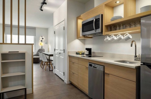 Central Newport News Hotel | Towneplace Suites By Marriott Newport News Airport