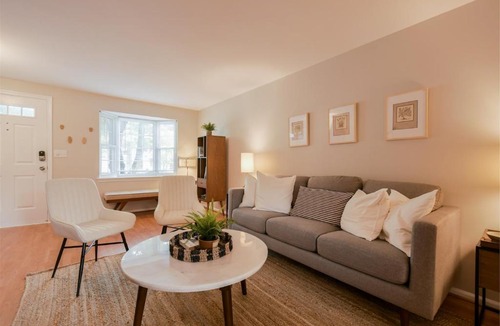Countryside House | Townhome in Northern Virginia, Close to DC, Pets Okay, Fenced Yard, Fast