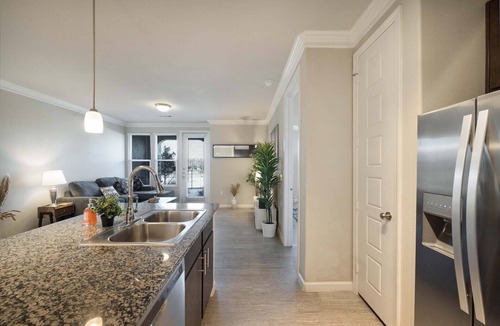 McNeil Apartment | Townhome W a pool in North Austin 5418