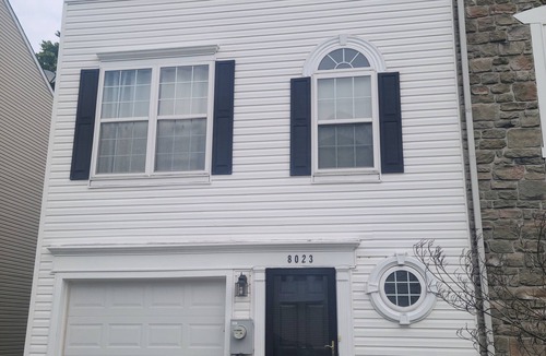 Pasadena House | Townhouse centrally located between Annapolis and Baltimore