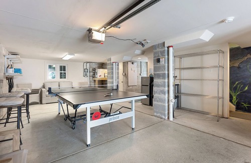 Goshen House | Townhouse with Water View