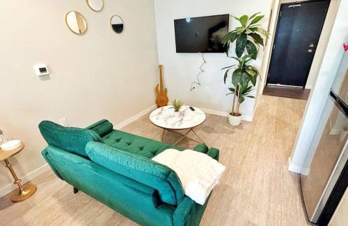 Downtown Des Moines Apartment | Tranquil Escape