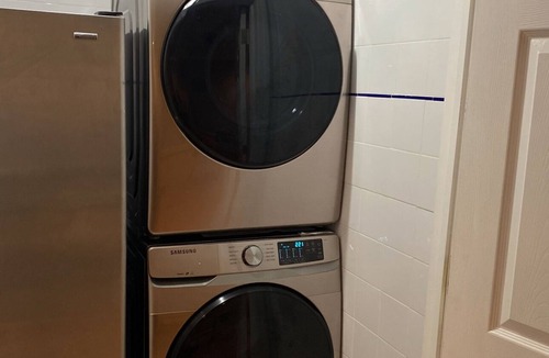 Bath Beach Condo | Tranquil Zen 2 Bedroom in heart of Brooklyn With out door space