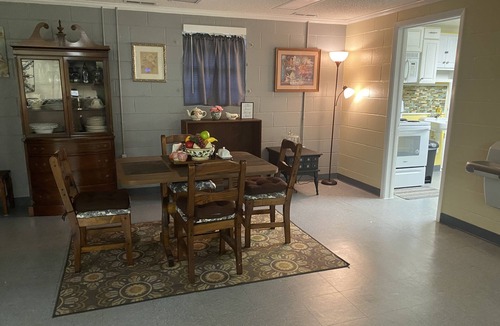 Florence House | Travel Nurses Only - Cozy, Comfortable and Clean Home