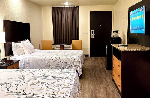 Elizabeth City Hotel | Travelers Inn Elizabeth City