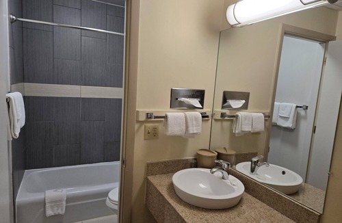 Marshall Hotel | Travelers Lodge Motel Marshall