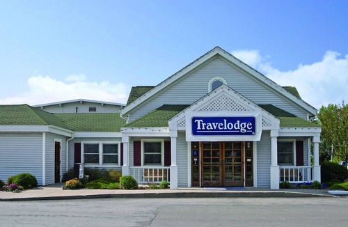 Iowa City Hotel | Travelodge by Wyndham Iowa City