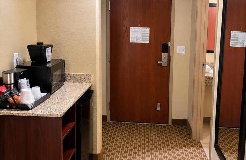 Steele Hotel | Travelodge by Wyndham Steele