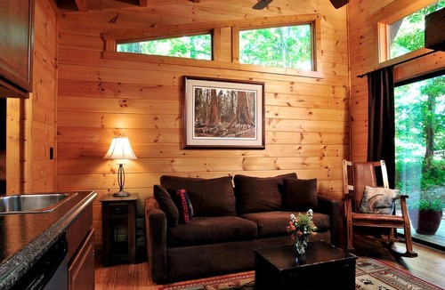 Boone Cabin | Tree House-Style Luxury Cabin in the Blue Ridge Mountains, North Carolina