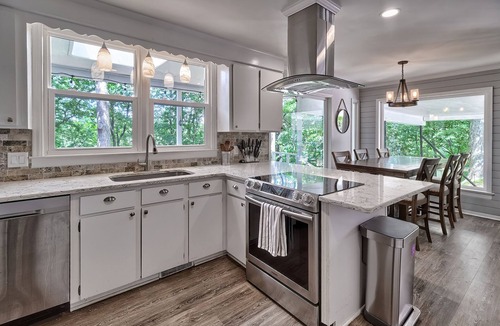 State Park House | Treetop paradise on Broad River!