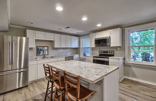 State Park House | Treetop paradise on Broad River!