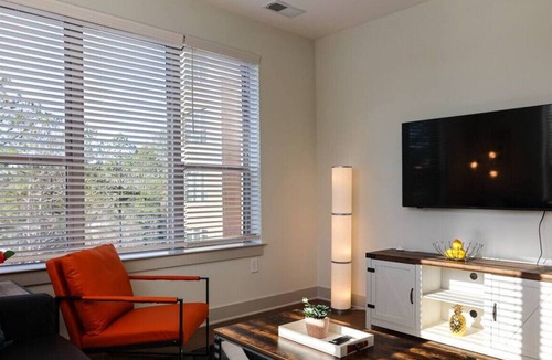 Chapel Hill Apartment | Trilogy 207 · Luxury 1 BR apt | Sleep 4 w/Gym& Pool Chapel Hill*