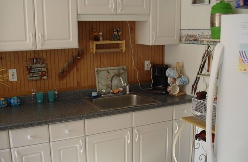 Holgate Condo | Tropical Feel-2nd floor, Huge Covered Furnished Deck-Quietest Area of Island