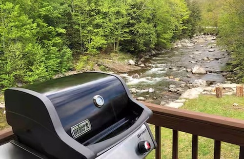 Montgomery Center House | Trout River Lodge - Discount Jay Peak Lift Tix
