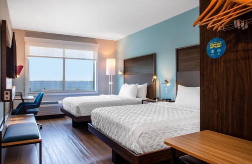 Midtown Ocean City Hotel | Tru by Hilton Ocean City Bayside