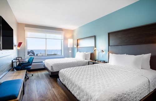 Midtown Ocean City Hotel | Tru by Hilton Ocean City Bayside