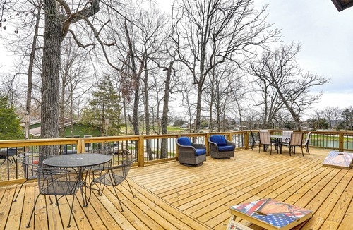 Clinton House | Truman Lake Retreat: Relax and Unwind