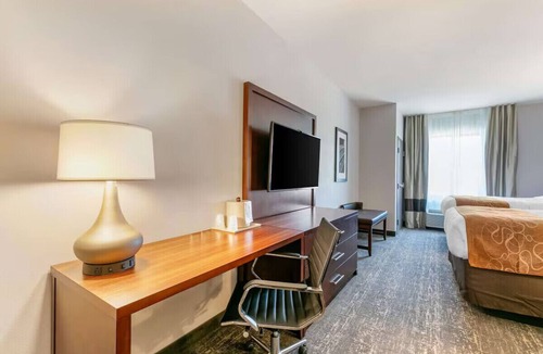 Tupelo Hotel | Tupelo 2 Queen Suite w/Pool & Gym