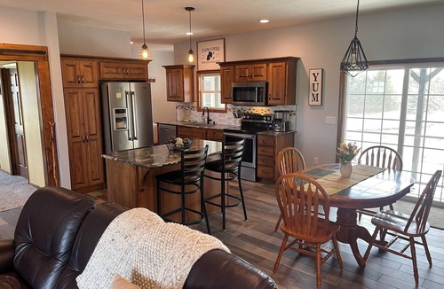 Abilene House | TURKEY CROSSING ON FAWN 3 Bedrooms and 2 Bath Country Home.