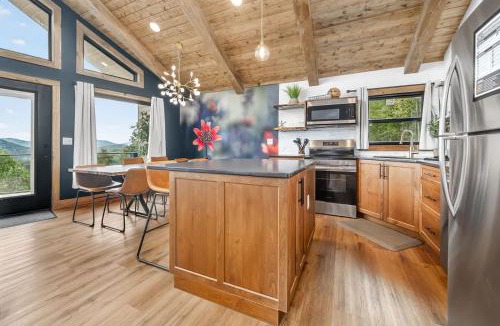 Saluda House | Twilight Timber at Saluda Mountain Retreats