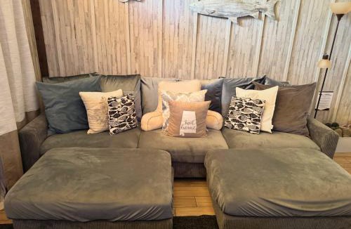 Groveoak House | Twin Cabins Lake Guntersville | Pet Friendly | Fenced Yard | Boat Parking - ViP Retreat