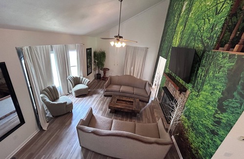 Foristell Cottage | Twin Ponds Inn 11 Private Acres Near I-70