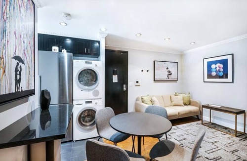 Little Italy Apartment | two bedroom in Little Italy
