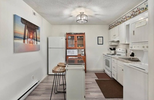 Ocean City Condo | Two Bedroom OC Condo Close to Beach and Boardwalk