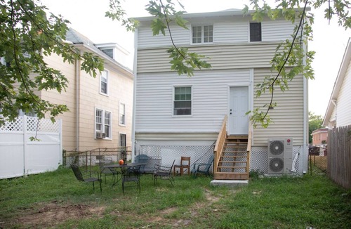 Woodridge House | Two bedrooms three beds house