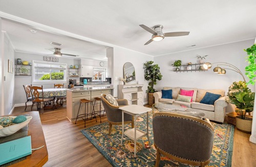 Wilmington House | Two-Home Rental in Downtown Wilmington - Perfect for Large Groups