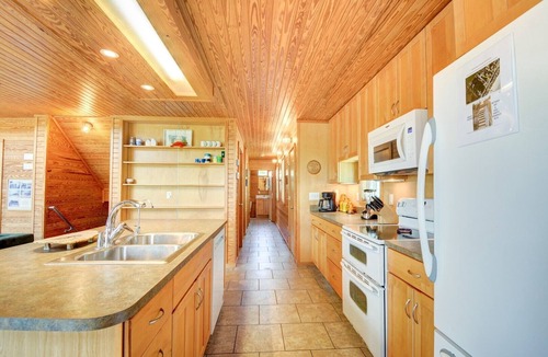 Topsail Beach House | TWO Soundfront Retreat Homes - Great for Groups - 7BR total in Topsail Beach