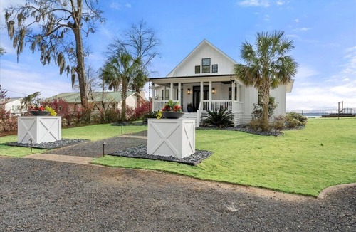 Summerton House | Ultimate Lake Marion Dream Home W/Pool/Swimspa/Pier
