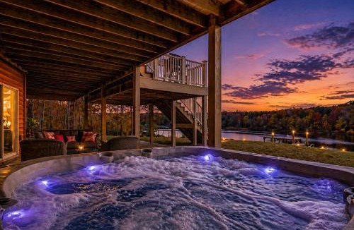 Mineral House | Ultimate LKA Retreat Boatdock Heated Pool Hottub