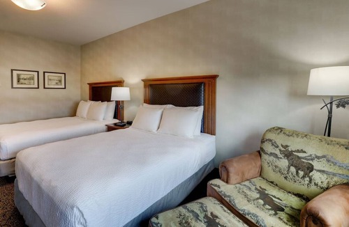 Sioux City Hotel | Ultimate Sioux City Experience: Lodge-Like Charm near Casino | 3 Units