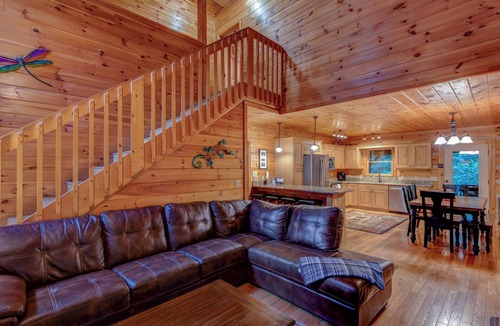 Boone Cabin | Uncle Johns Cabin | Valle Crucis | Hot Tub, Game Room, Fireplace